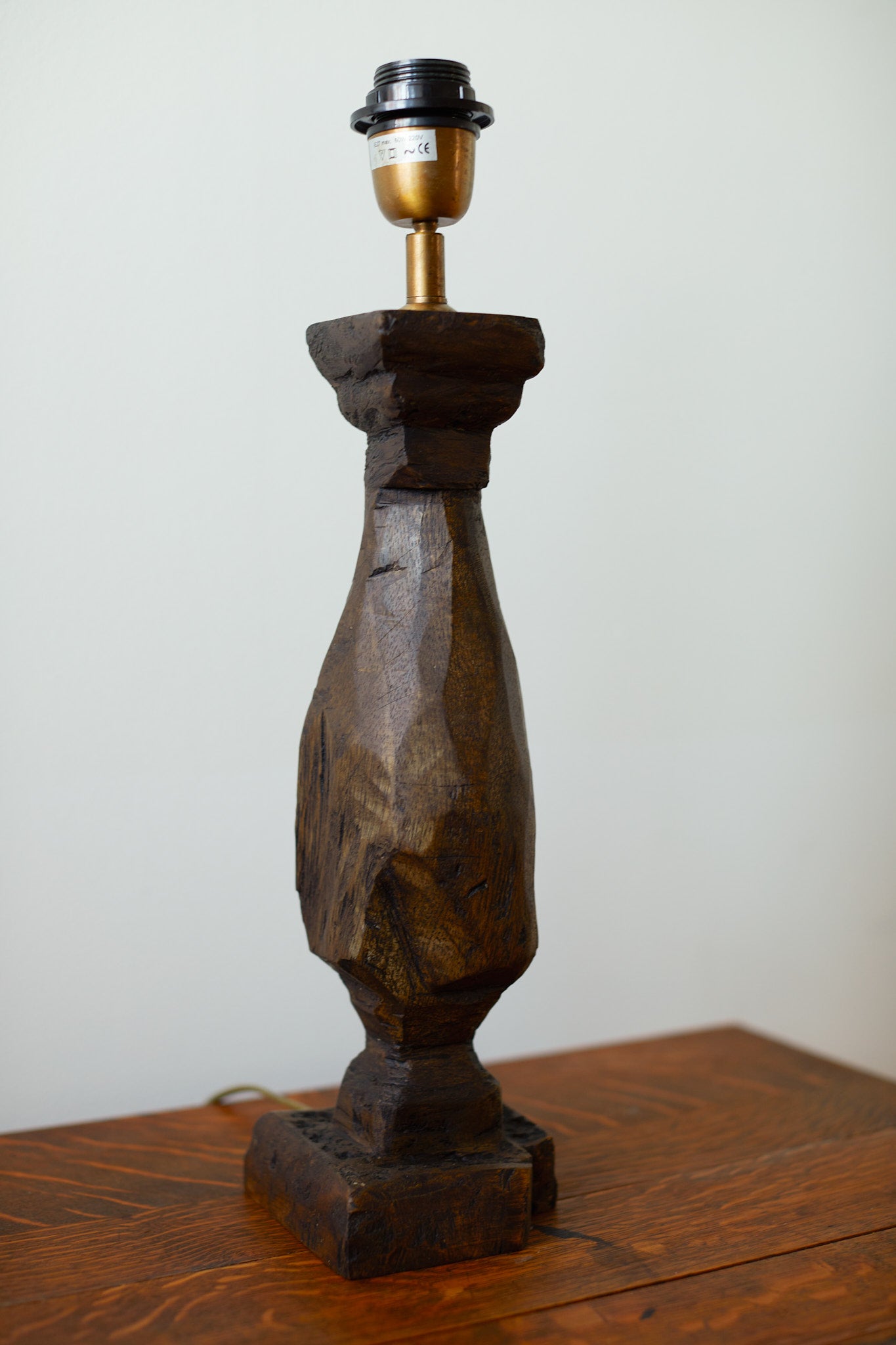 Handcarved Lamp 01